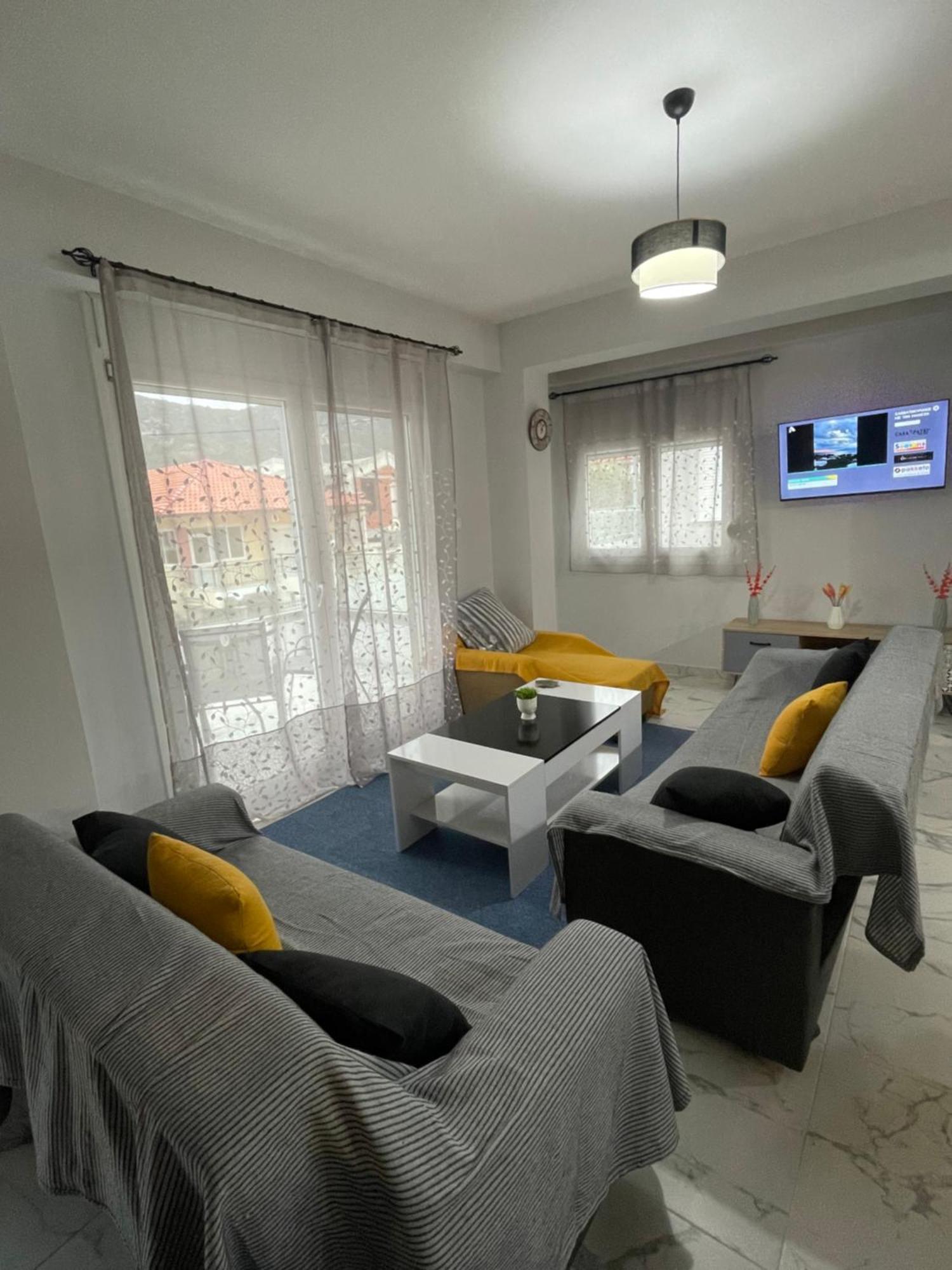 Chara'S House Apartment Kavála Exterior photo