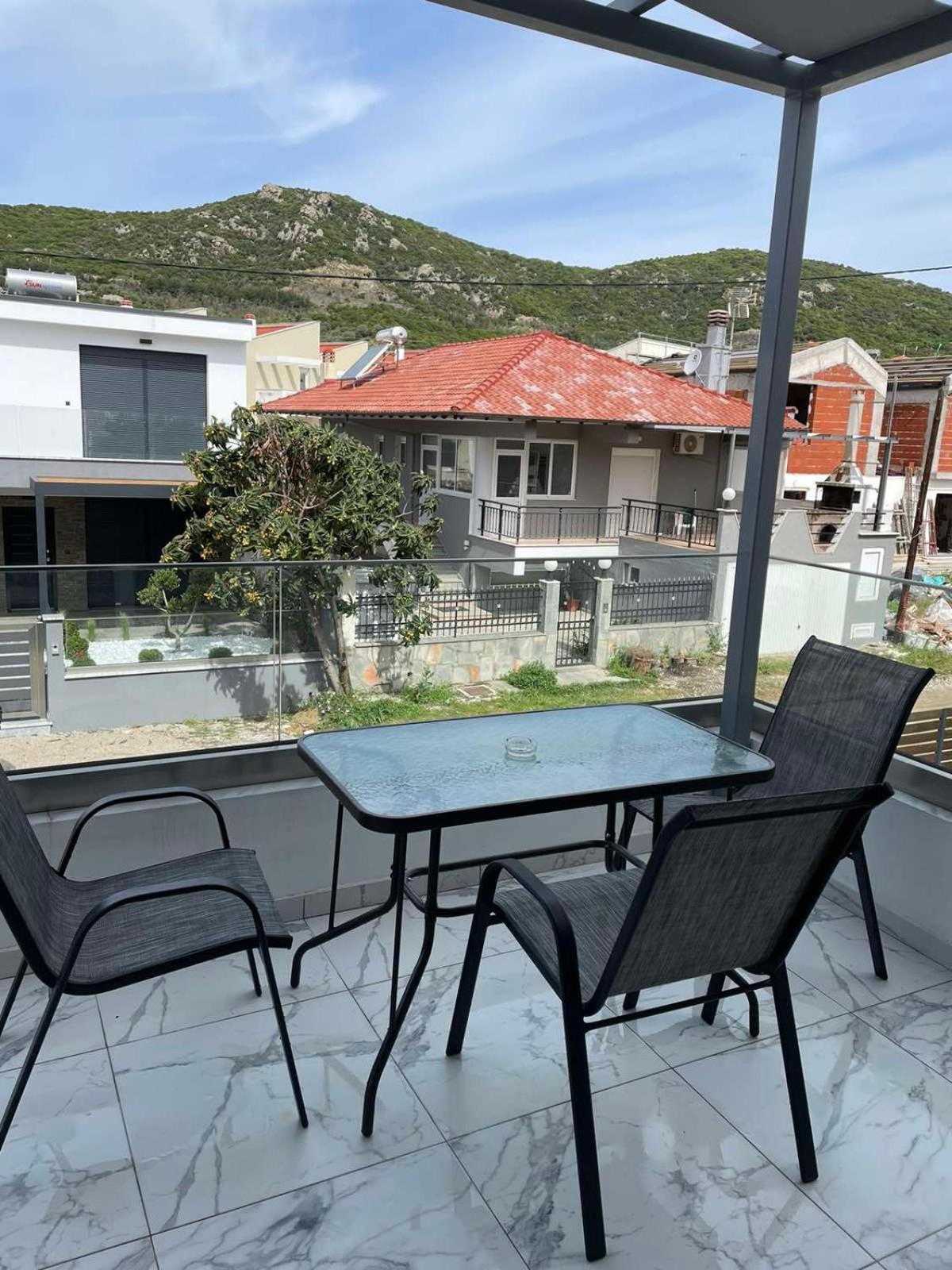 Chara'S House Apartment Kavála Exterior photo