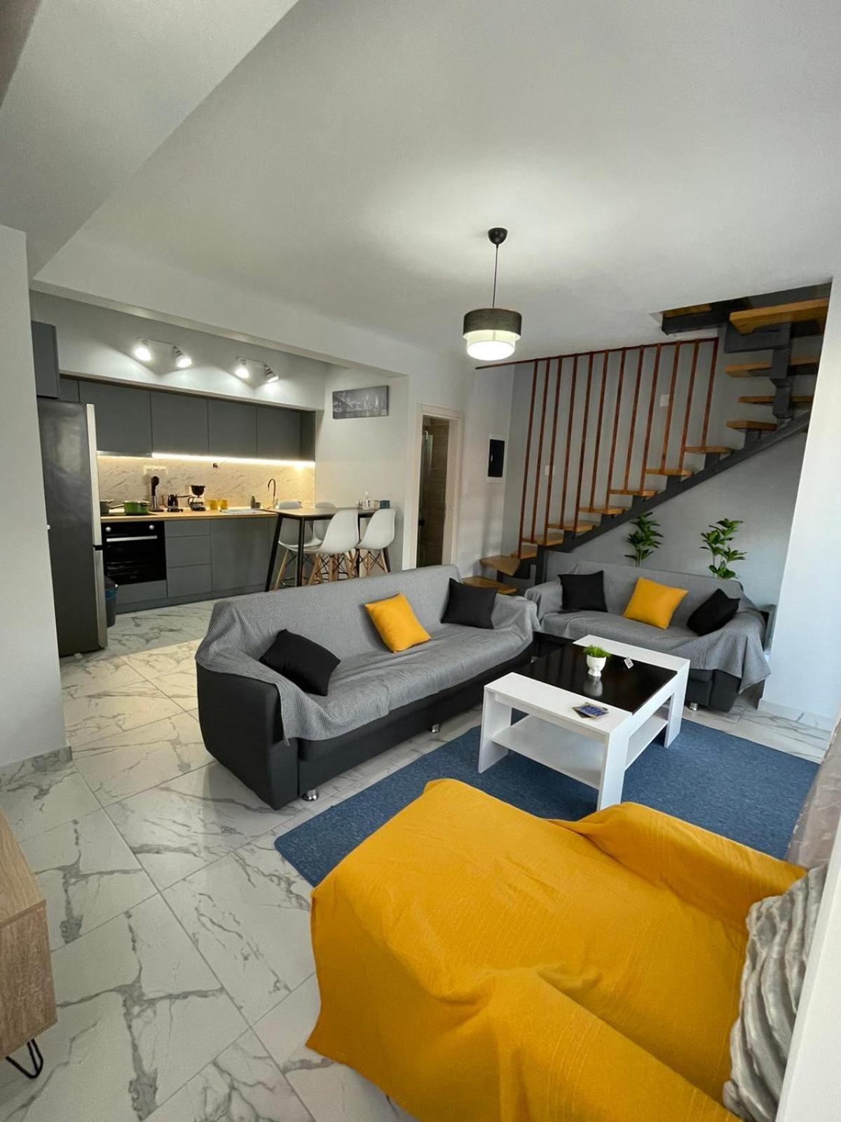Chara'S House Apartment Kavála Exterior photo